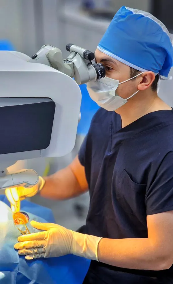 دکتر مهدی محمدخانی لیزیک